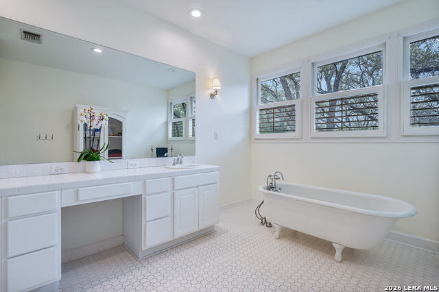 Listing photo id 30 for 15906 Nw Military Hwy