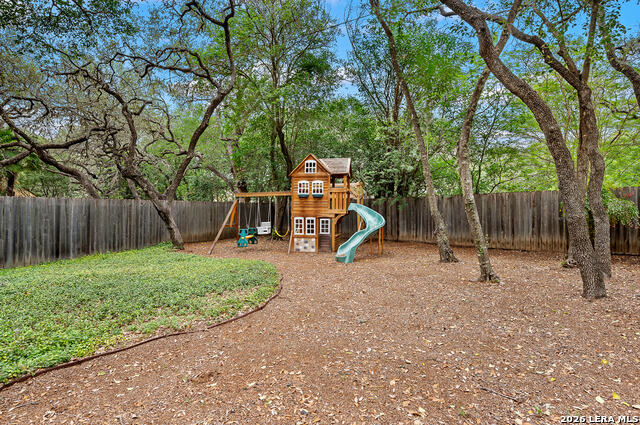 Listing photo id 37 for 15906 Nw Military Hwy