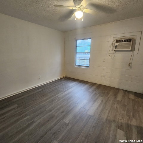 Image 5 of 8 For 610 Ruiz  2