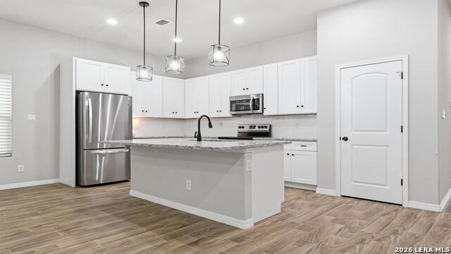 Image 10 of 34 For 728 Crestview