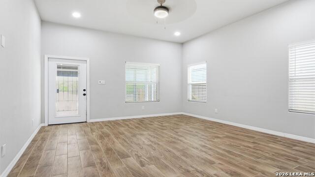 Image 14 of 34 For 728 Crestview