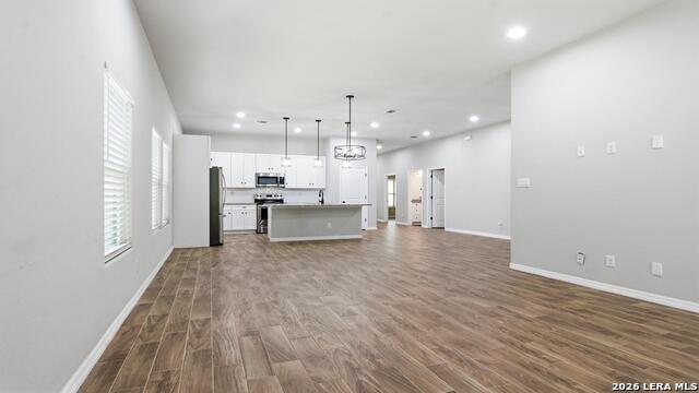 Image 16 of 34 For 728 Crestview