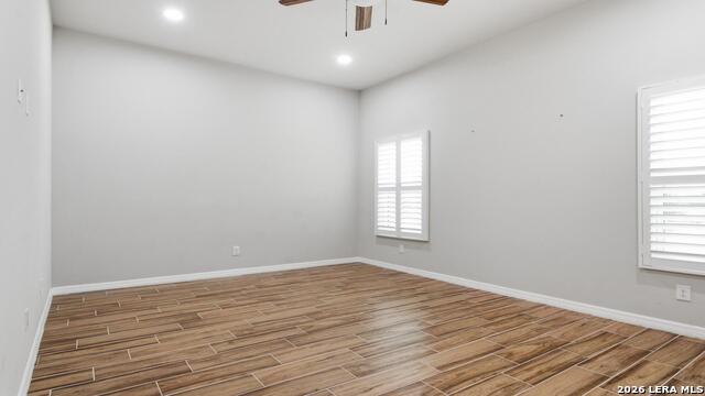 Image 22 of 34 For 728 Crestview