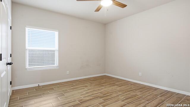 Image 27 of 34 For 728 Crestview