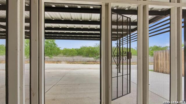 Image 32 of 34 For 728 Crestview