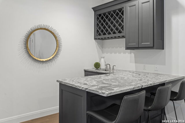 Image 27 of 47 For 9835 Midsomer Pl