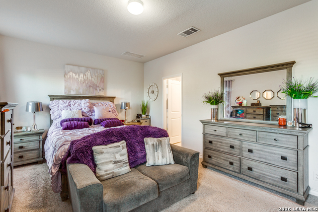 Image 23 of 33 For 268 Cuban Emerald