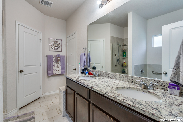 Image 25 of 33 For 268 Cuban Emerald