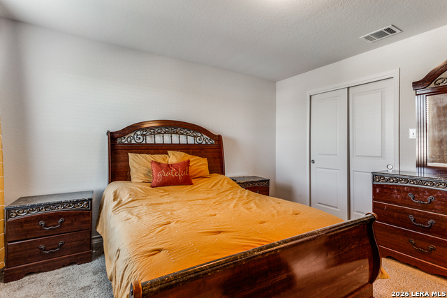 Image 29 of 33 For 268 Cuban Emerald