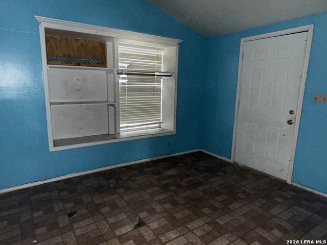 Image 5 of 16 For 1109 Allende