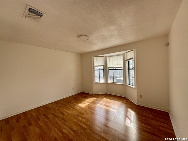 Image 9 of 12 For 211 Uecker  