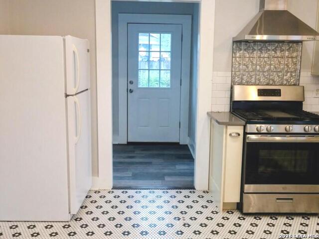 Image 15 of 21 For 338 Queen Anne