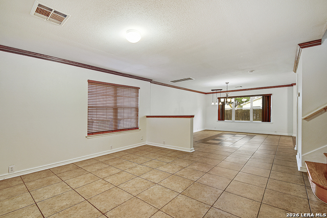 Listing photo id 2 for 3115 Arkansas Oak