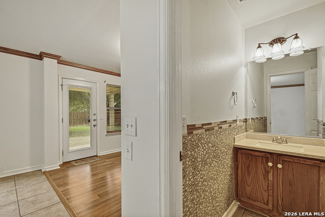 Listing photo id 7 for 3115 Arkansas Oak