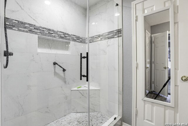 Image 16 of 26 For 2710 Middleground