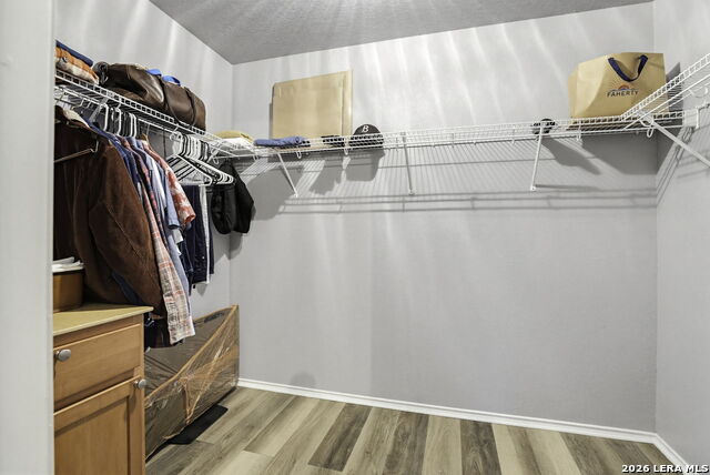 Image 17 of 26 For 2710 Middleground