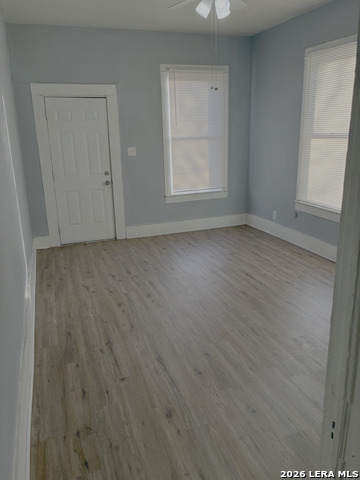 Image 9 of 12 For 1633 Woodlawn W