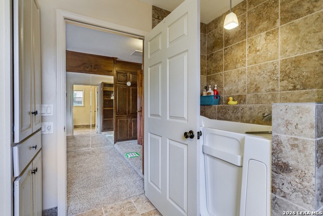 Image 15 of 30 For 212 Kendall Oaks Dr