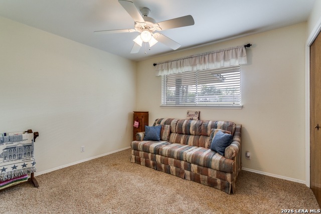 Image 17 of 30 For 212 Kendall Oaks Dr