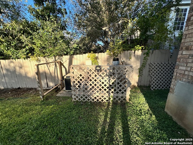 Image 9 of 50 For 8839 Goodwick Heights