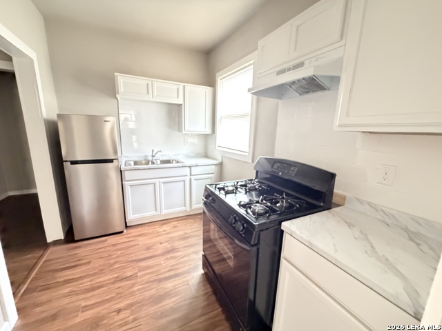 Image 3 of 4 For 1625 Mccullough Ave  2