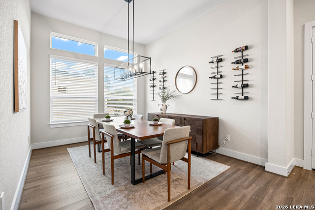 Listing photo id 21 for 571 Englewood Ln