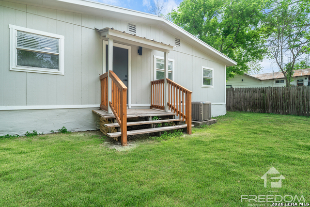 Image 23 of 26 For 1824 Katy St