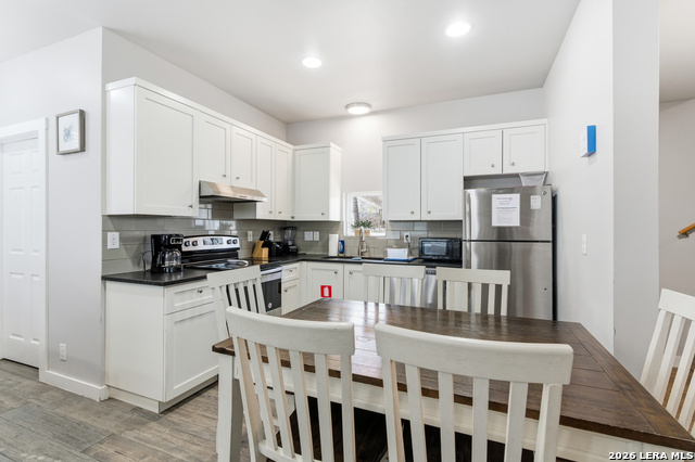 Image 13 of 21 For 911 Iowa  