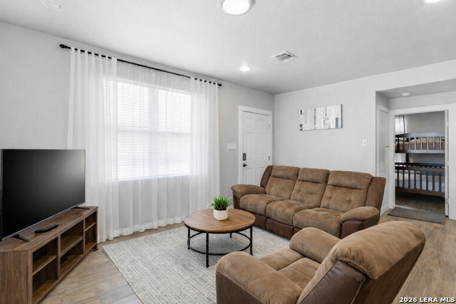 Image 5 of 21 For 911 Iowa  