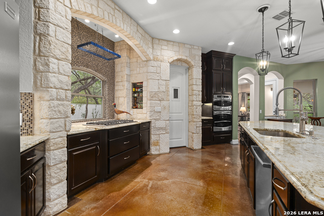 Image 11 of 46 For 3002 Elm Creek Pl