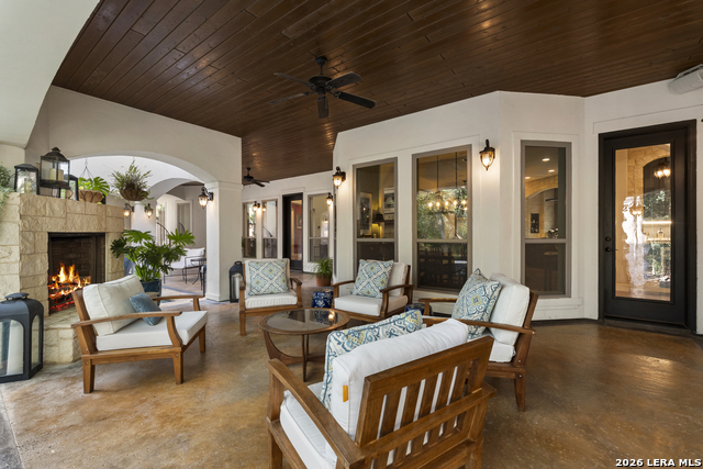 Image 35 of 46 For 3002 Elm Creek Pl