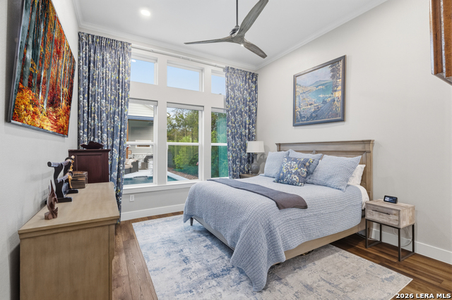 Image 21 of 77 For 2551 Lakeshore Dr