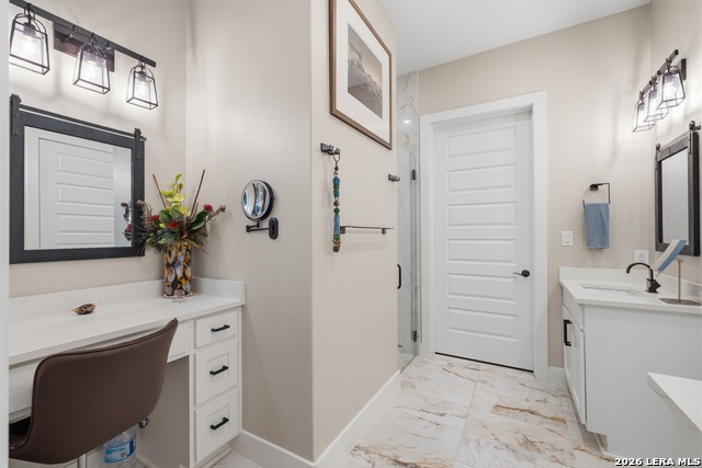 Image 23 of 77 For 2551 Lakeshore Dr