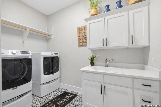 Image 33 of 77 For 2551 Lakeshore Dr