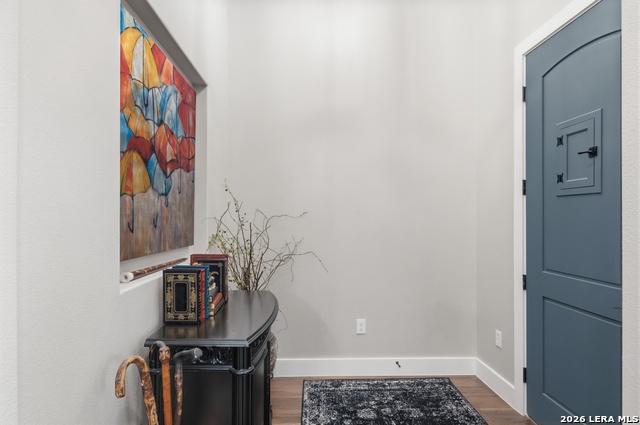 Image 46 of 77 For 2551 Lakeshore Dr