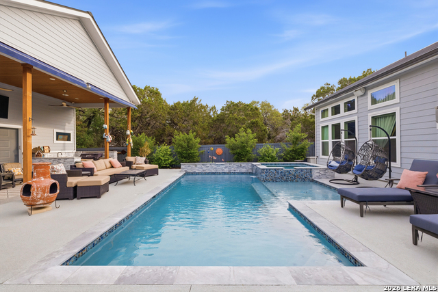 Image 48 of 77 For 2551 Lakeshore Dr