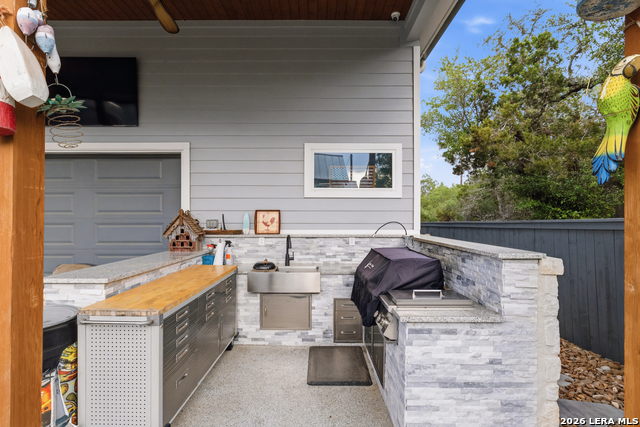 Image 50 of 77 For 2551 Lakeshore Dr