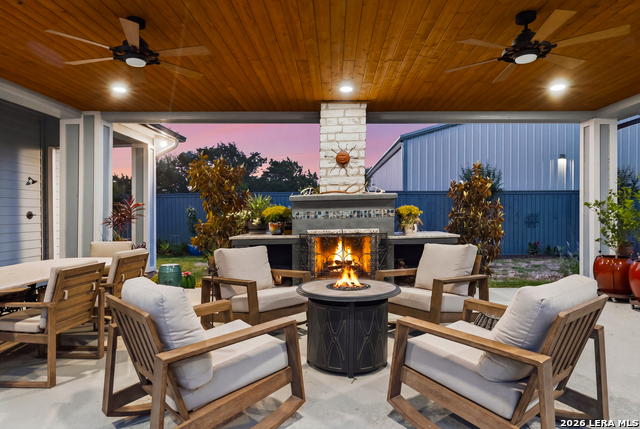 Image 51 of 77 For 2551 Lakeshore Dr