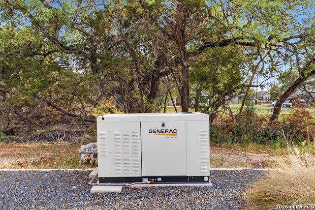 Image 53 of 77 For 2551 Lakeshore Dr