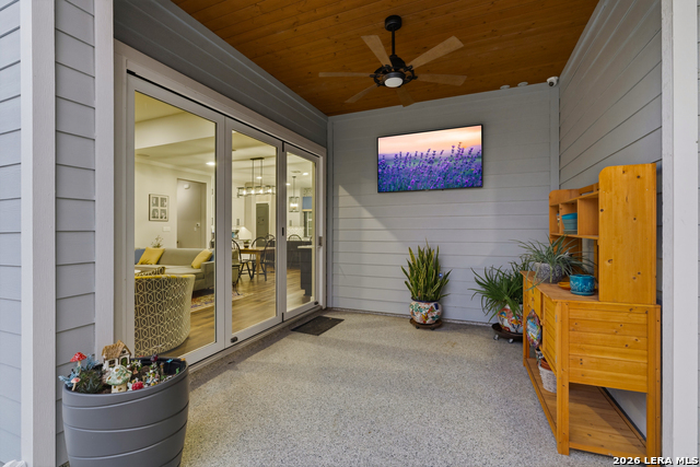 Image 59 of 77 For 2551 Lakeshore Dr