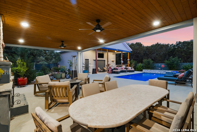 Image 60 of 77 For 2551 Lakeshore Dr