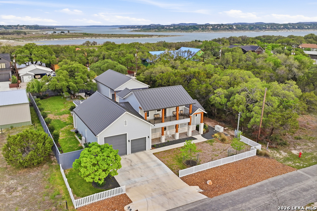 Image 66 of 77 For 2551 Lakeshore Dr