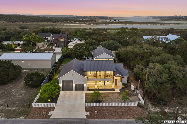 Image 70 of 77 For 2551 Lakeshore Dr