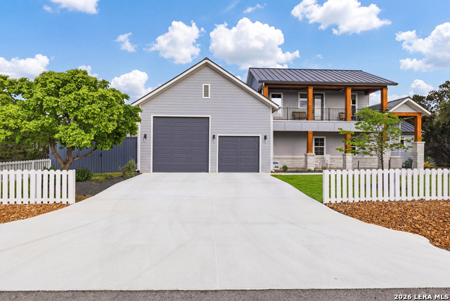 Image 74 of 77 For 2551 Lakeshore Dr