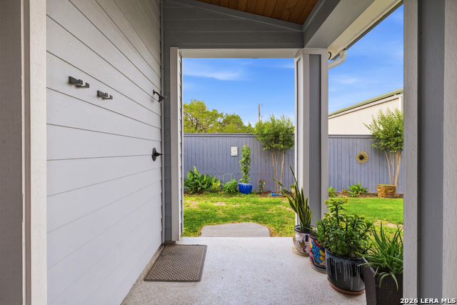 Image 76 of 77 For 2551 Lakeshore Dr