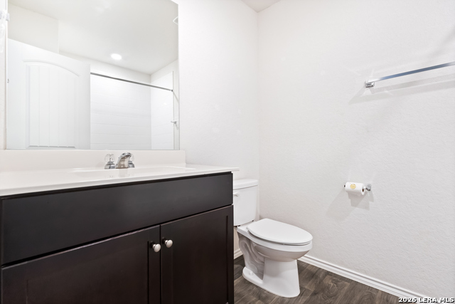 Image 20 of 33 For 840 Nodding Nixie