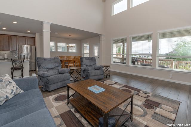 Image 18 of 38 For 12835 Ozona Rnch