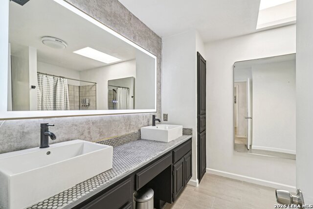 Image 17 of 30 For 15115 Oak Briar