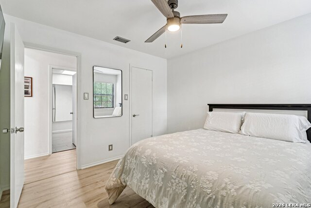 Image 20 of 30 For 15115 Oak Briar