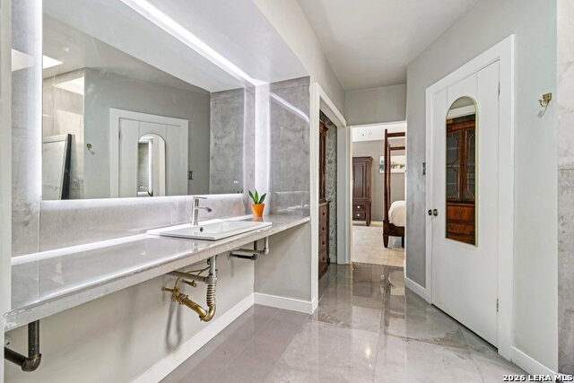 Image 28 of 30 For 15115 Oak Briar